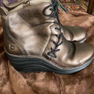 Bionico bronze all leather ankle booties